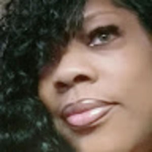 Meet your Posher, Dee